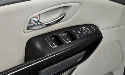 Kia Canival 2016, 146495 км, за 9500000 KRW - фото 18