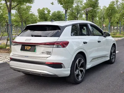 Audi Q4 e-tron 2023, 119000 км, за 119800 CNY