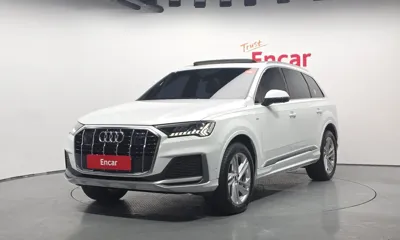 Audi Q7 · 2021 год