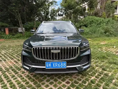 Geely Xingyue L 2025, 8000 км, за 102800 CNY