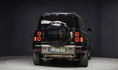Land Rover Defender 2023, 53947 км, за 74500000 KRW