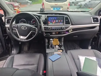 Toyota Highlander 2017, 60100 км, за 87300 CNY - фото 5