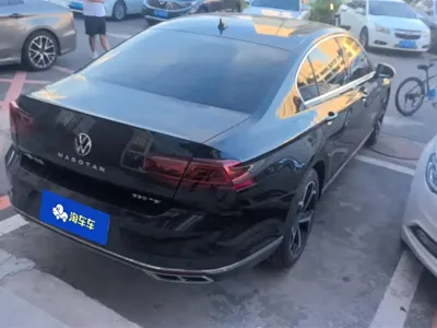 Volkswagen Magotan 2025, 13700 км, за 136000 CNY
