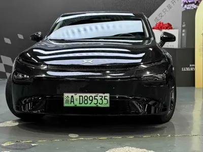 Xpeng P7 2023, 70000 км, за 89800 CNY