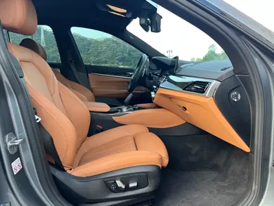 BMW 6 Series GT 2019, 72000 км, за 176300 CNY - фото 16