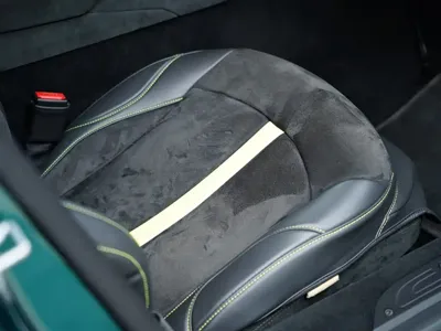 Aston Martin V8 Vantage 2024, 14100 км, за 1358000 CNY - фото 42