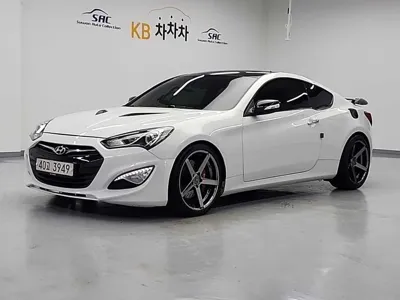 Hyundai Genesis 2013, 180000 км, за 8900000 KRW