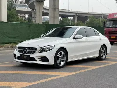 Mercedes-Benz C-Class · 2018 год