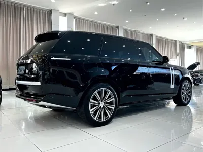 Land Rover Range Rover 2026, 12000 км, за 1698000 CNY