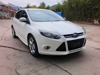 Ford Focus 2014, 60000 км, за 26800 CNY