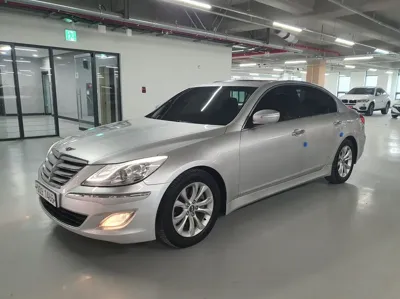 Hyundai Genesis · 2013 год