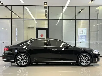 Audi A8 2021, 68000 км, за 456800 CNY - фото 18