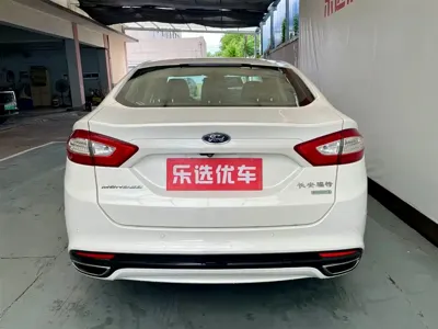 Ford Mondeo 2014, 101000 км, за 28800 CNY