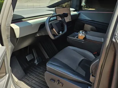 Tesla Cybertruck 2025, 11000 км, за 162000000 KRW - фото 7