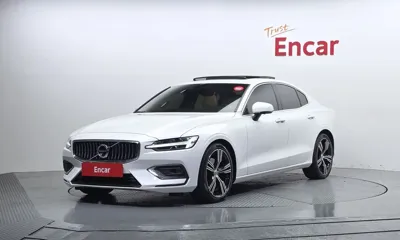 Volvo S60 · 2022 год