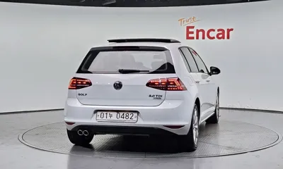 Volkswagen Golf 2016, 120441 км, за 13590000 KRW