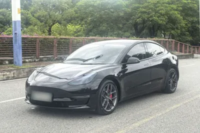 Tesla Model 3 2021, 61600 км, за 159167.65 CNY - фото 1