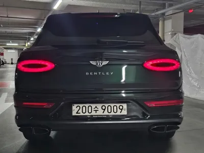 Bentley Bentayga 2024, 10100 км, за 366290000 KRW