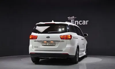 Kia Canival 2019, 68588 км, за 14000000 KRW