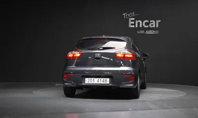 Kia Pride 2015, 125863 км, за 5950000 KRW