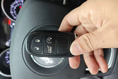 Jeep Grand Commander 2018, 75600 км, за 81793.17 CNY - фото 17
