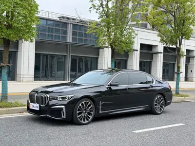 BMW 7 Series · 2021 год
