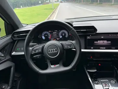 Audi A3 2024, 31500 км, за 123200 CNY - фото 7