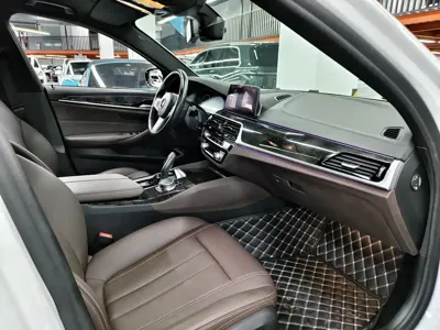 BMW 5 Series 2019, 88000 км, за 115200 CNY - фото 7