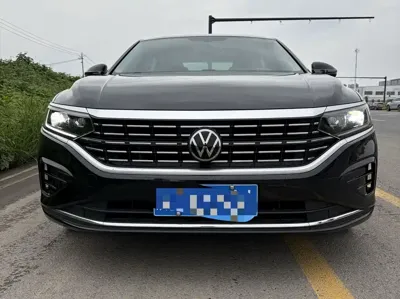 Volkswagen Passat 2023, 17000 км, за 109800 CNY