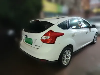 Ford Focus 2012, 58900 км, за 24725.45 CNY - фото 6