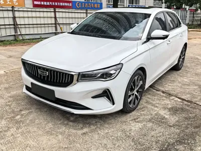 Geely Emgrand 2023, 33000 км, за 40800 CNY - фото 1