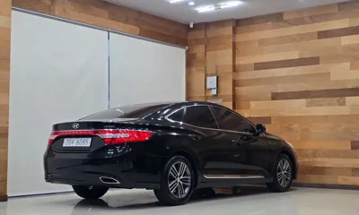 Hyundai Grandeur 2014, 220583 км, за 3500000 KRW