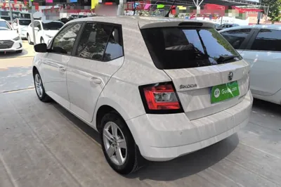 Skoda Fabia 2017, 58600 км, за 43377.84 CNY