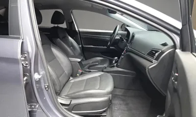 Hyundai Avante 2018, 72191 км, за 8500000 KRW - фото 11