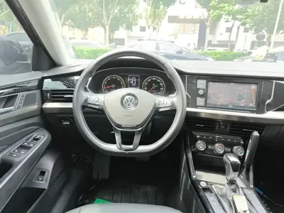 Volkswagen Passat 2019, 80700 км, за 78300 CNY - фото 11