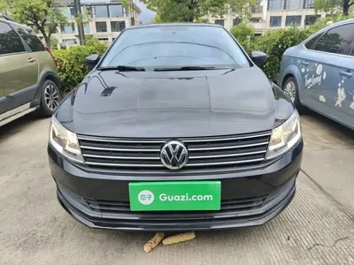 Volkswagen Lavida 2017, 70600 км, за 28400 CNY