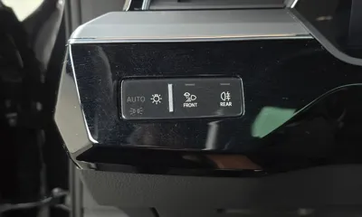 Audi e-tron 2021, 63031 км, за 50900000 KRW - фото 32