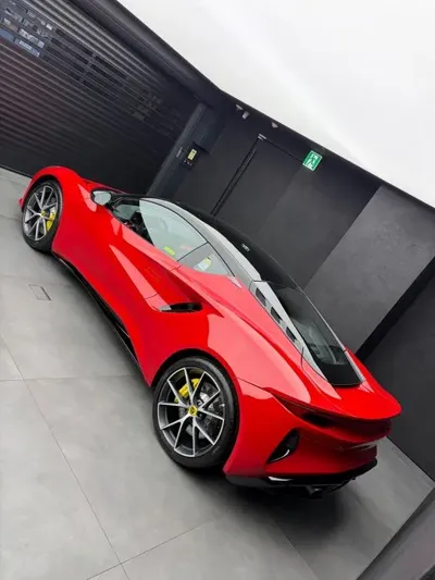 Lotus Emira 2025, 3200 км, за 105000000 KRW