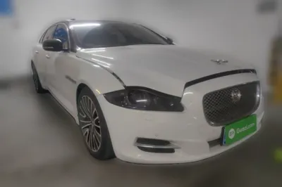 Jaguar XJ 2014, 167000 км, за 60474.73 CNY