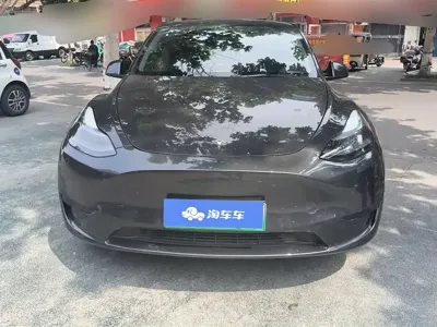 Tesla Model Y 2024, 69000 км, за 169800 CNY