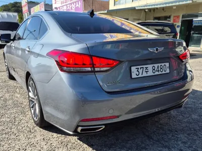Hyundai Genesis 2015, 101630 км, за 13000000 KRW
