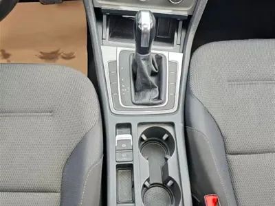 Volkswagen Golf 2016, 60000 км, за 35800 CNY - фото 12