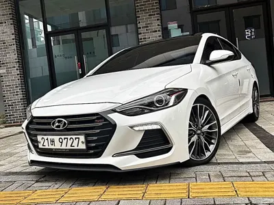 Hyundai Avante · 2018 год
