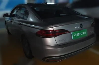 Volkswagen Bora 2023, 84400 км, за 66992.73 CNY