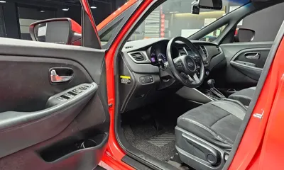 Kia Carens 2016, 102858 км, за 9600000 KRW - фото 11