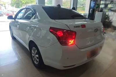 Hyundai Verna (older generation) 2017, 71800 км, за 40305.16 CNY