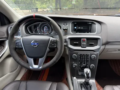 Volvo V40 2015, 102400 км, за 42167.8 CNY - фото 11