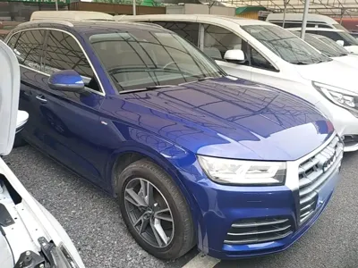 Audi Q5L 2019, 117100 км, за 109600 CNY