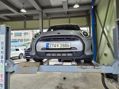 MINI Cooper · 2024 год