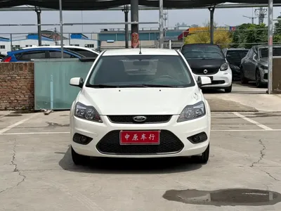 Ford Focus 2014, 60000 км, за 14800 CNY - фото 2
